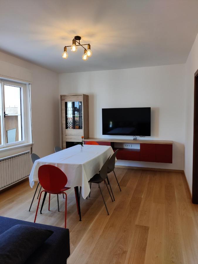 Apartment Apartments Vili *