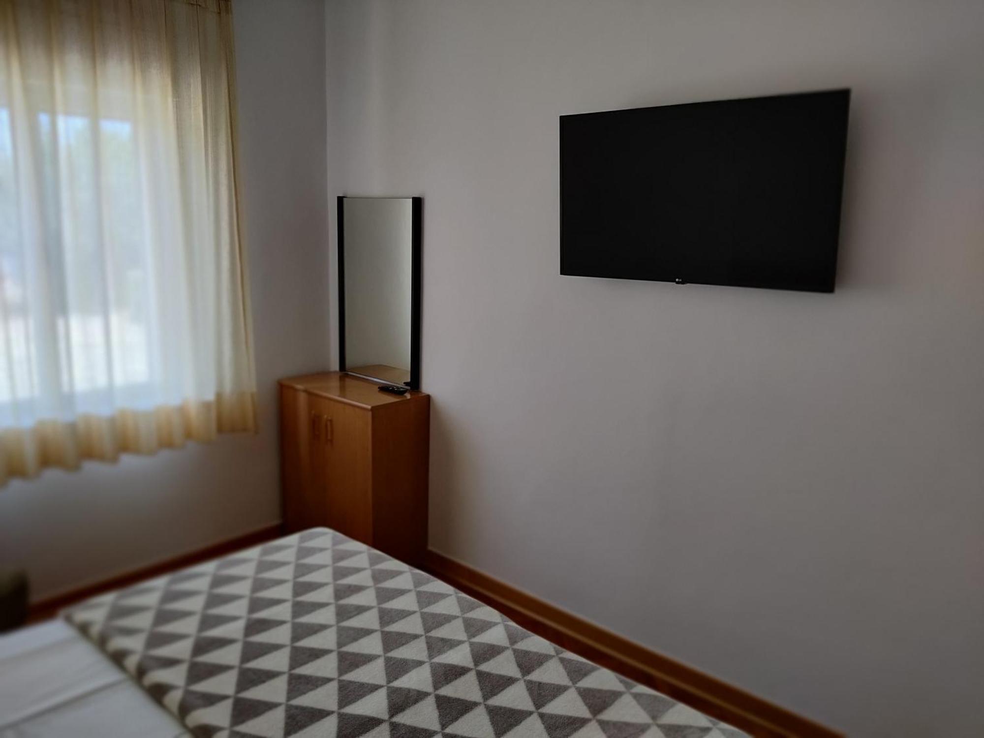 Apartments Vili *